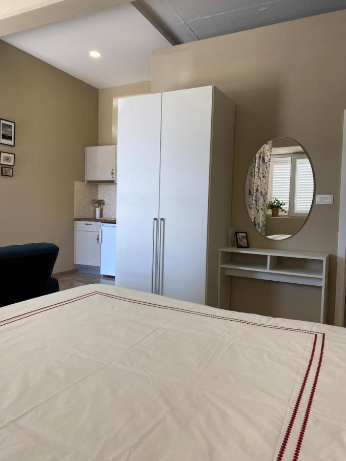 Villa Leo Beach Studio Podgora Bagian luar foto