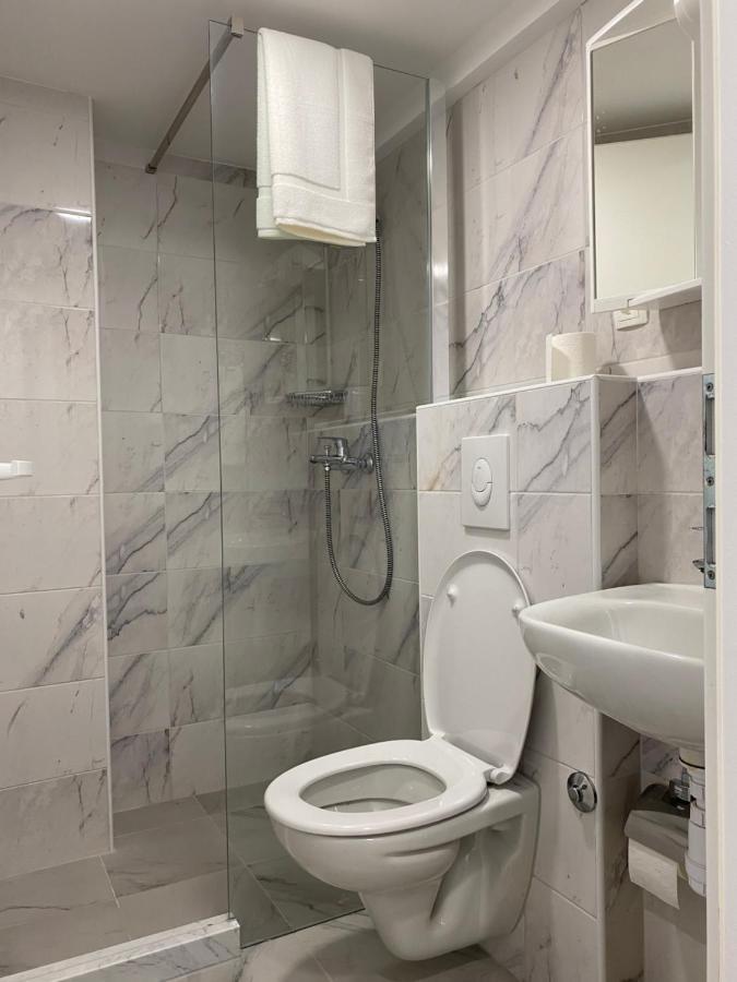 Villa Leo Beach Studio Podgora Bagian luar foto